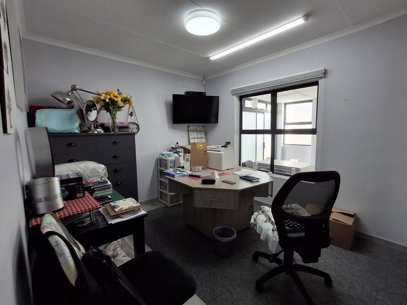 3 Bedroom Property for Sale in Golden Mile Western Cape